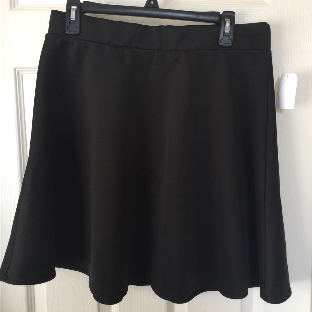 Charlotte Ruuse black skirt